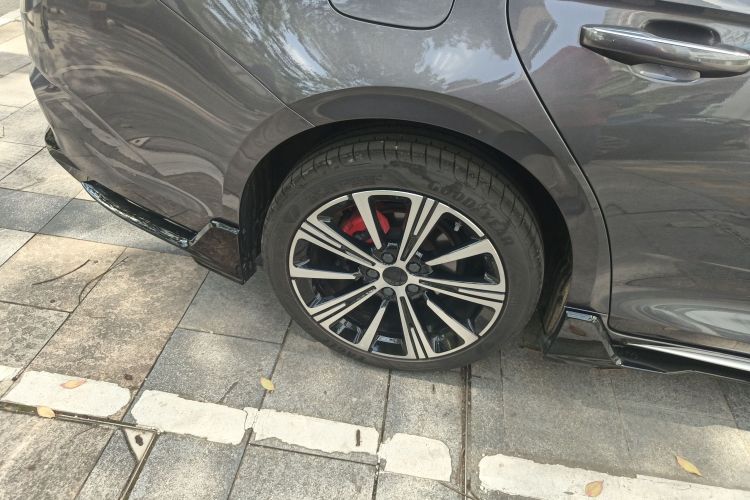 吉利汽车 星瑞 2025款 东方曜 2.0TD 望月版车身外观6008