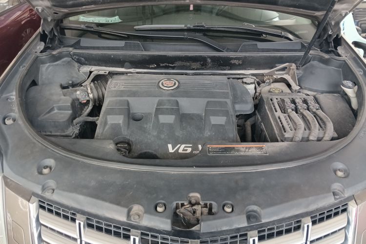 凯迪拉克SRX 2015款 3.0L 舒适型机舱底盘24