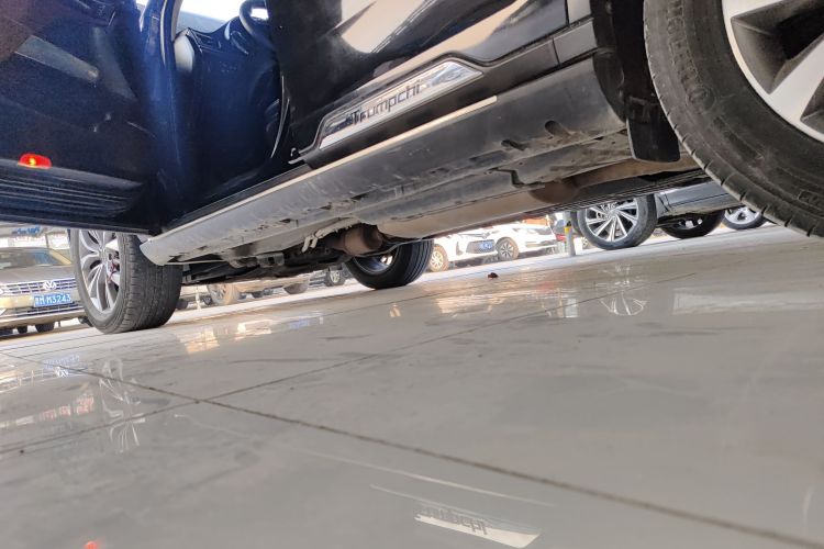 广汽传祺 传祺GS8 2017款 320T 两驱豪华智联版（七座）局部细节9002