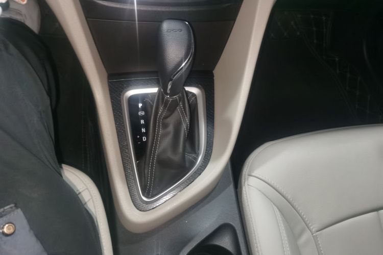 别克 英朗 2019款 15T 双离合互联精英型 国VI中控内饰18