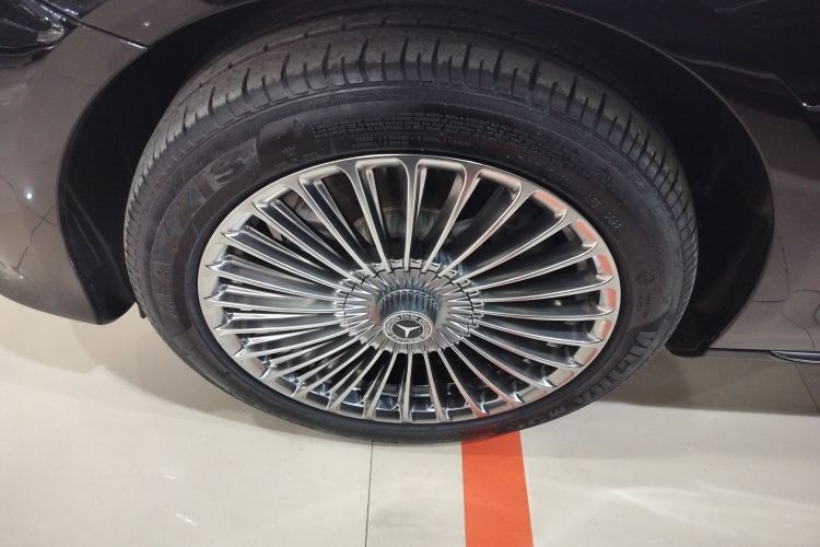 奔驰E级 2018款 改款 E 200 L车身外观6007