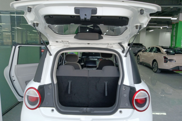 长安启源 长安Lumin 2022款 301km 蜜甜款机舱底盘23