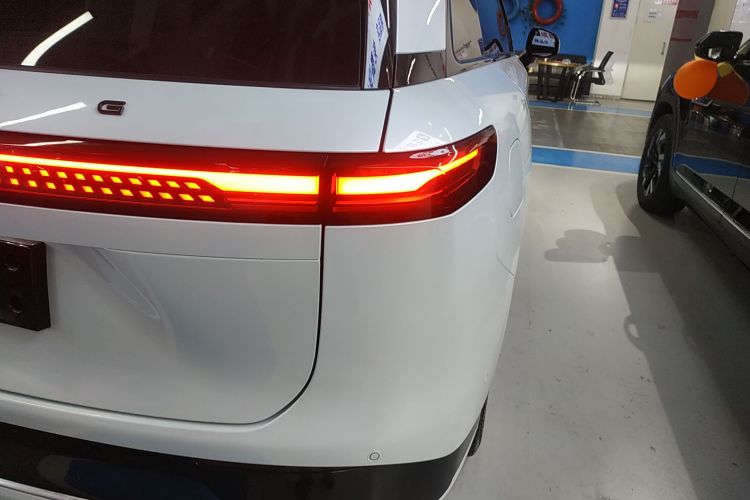 小鹏G9 2022款 570 Pro车身外观9