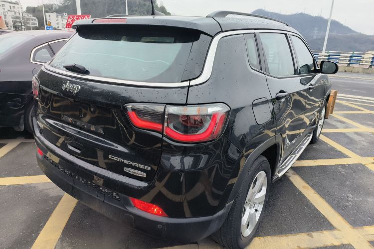 Jeep 指南者 2017款 200T 自动家享版车身外观7