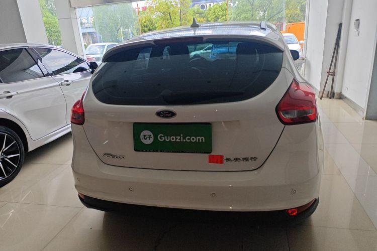 福特 福克斯 2017款 两厢 1.6L 自动风尚型智行版车身外观6004