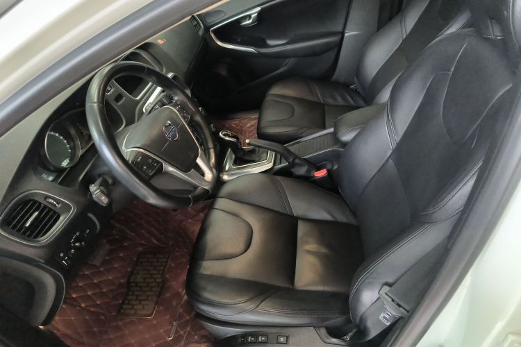 沃尔沃V40 2015款 1.6T 智雅版中控内饰19