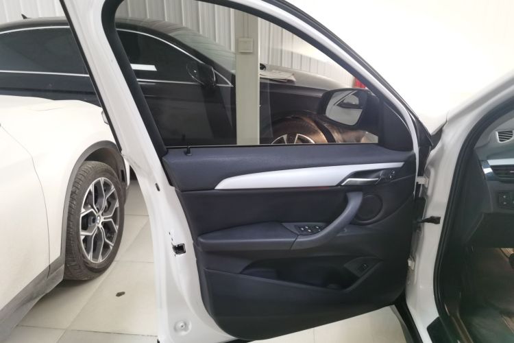 宝马X1 2019款 sDrive20Li 领先型中控内饰47