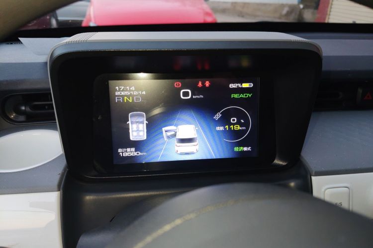 五菱汽车 宏光MINIEV 2022款 GAMEBOY 200km 玩乐款 磷酸铁锂中控内饰14