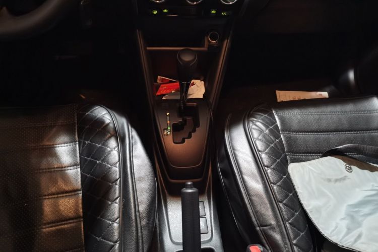 丰田 YARiS L 致炫 2020款 致炫X 1.5L CVT领先版中控内饰18