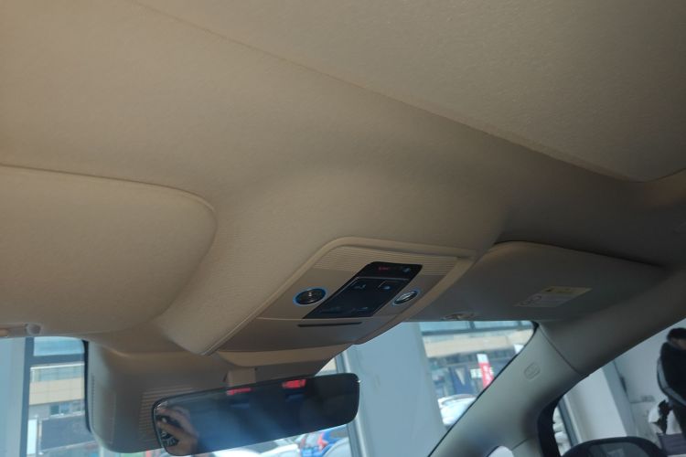 腾势D9 2024款 DM-i 1050 尊享型局部细节22