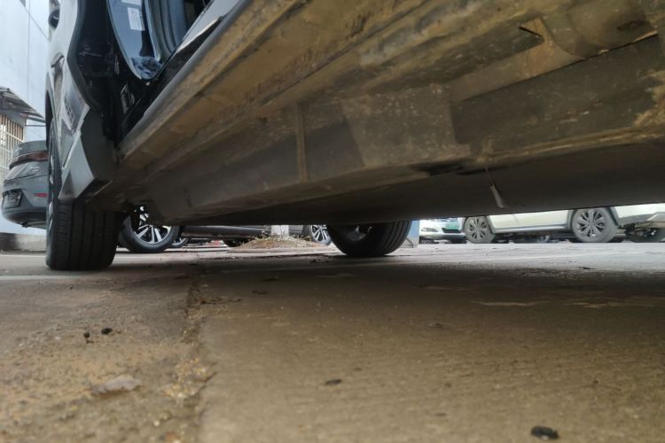 比亚迪 宋PLUS新能源 2025款 EV 智驾版 605km 旗舰型局部细节9001