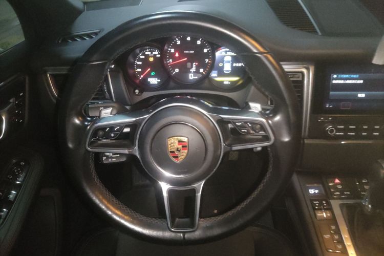 保时捷 2017款  Macan 2.0T中控内饰13