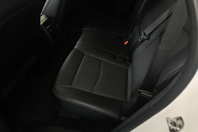 凯迪拉克XT5 2023款 2.0T 四驱尊贵型（至臻版）中控内饰7004