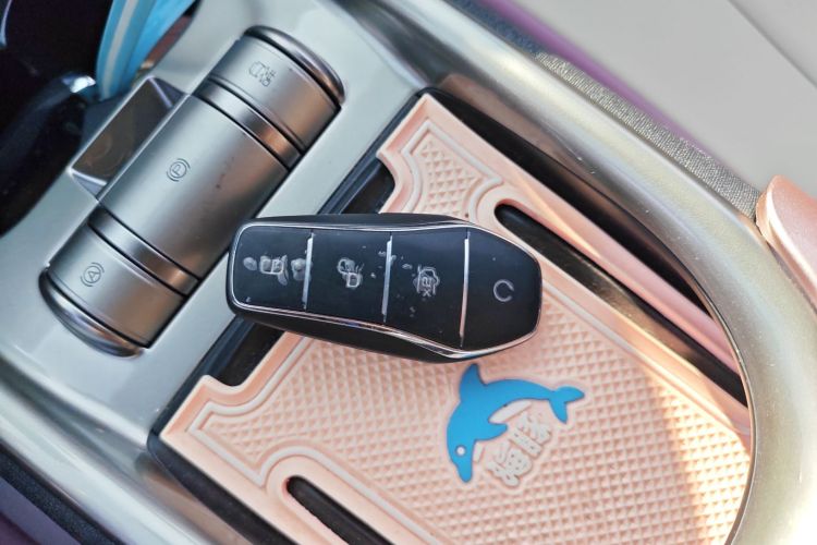 比亚迪 海豚 2021款 405km 时尚版中控内饰11