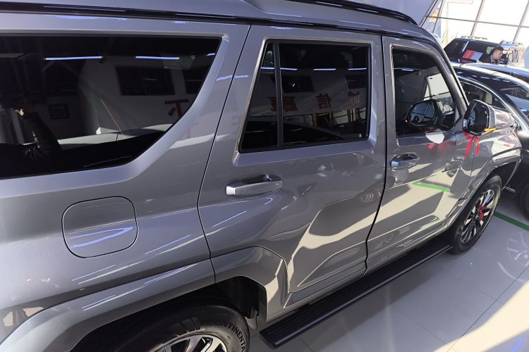 坦克700新能源 2024款 Hi4-T 极致版车身外观7