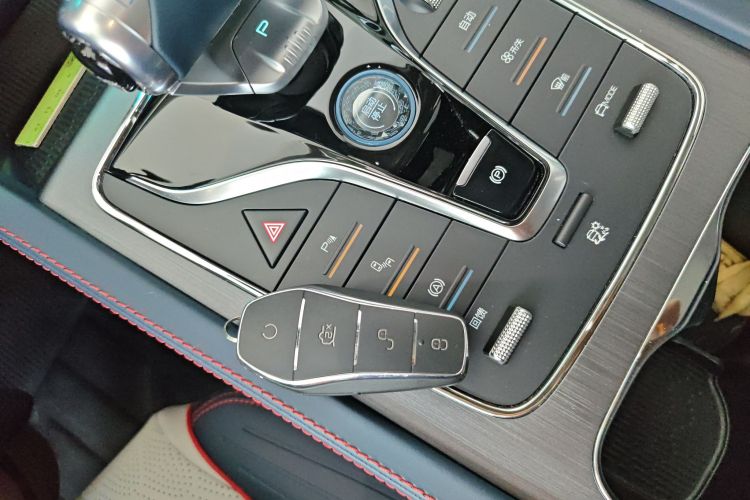 比亚迪 元PLUS 2022款 510KM 旗舰型中控内饰11