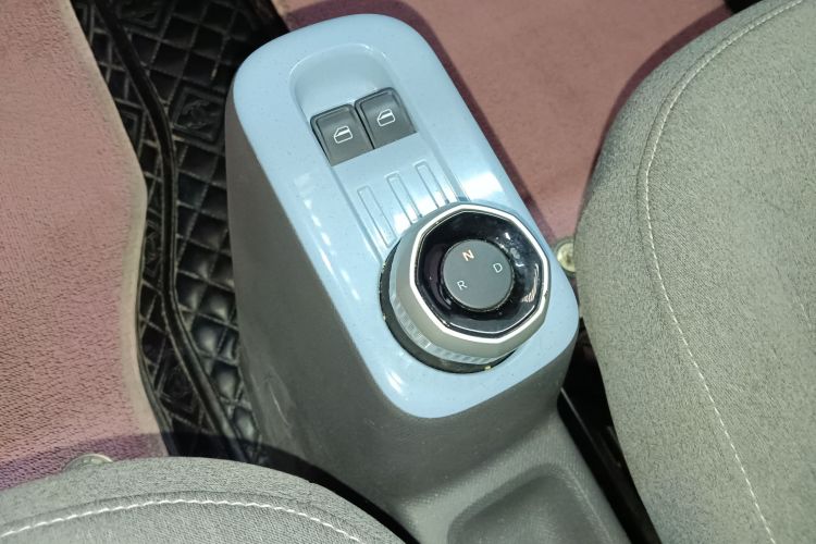 吉利银河 2024款 熊猫mini 200km 龙腾PRO版中控内饰18