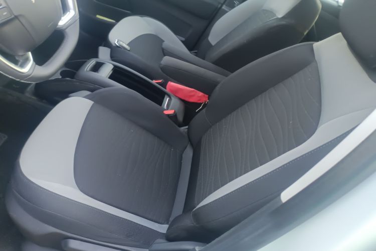 雪铁龙 C4 PICASSO 2015款 1.6T 时尚型 5座局部细节19