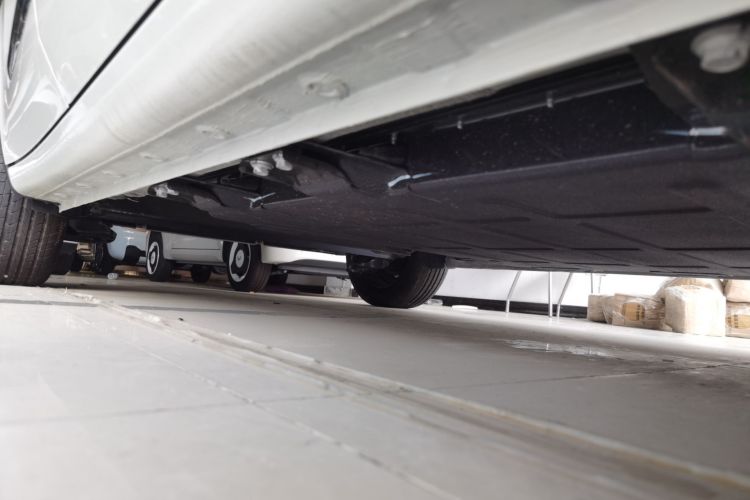 五菱汽车 五菱缤果 2024款 333km 悦享款机舱底盘29