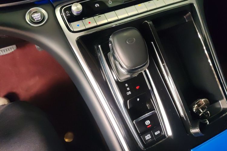 广汽传祺 传祺M8 2023款 领秀系列 390T 尊贵版中控内饰18