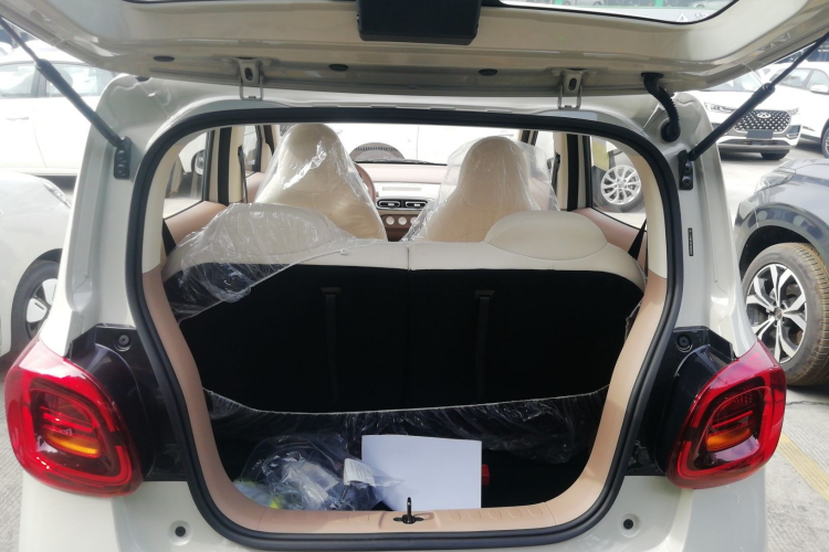 五菱汽车 宏光MINIEV 2025款 四门版 进阶款机舱底盘23