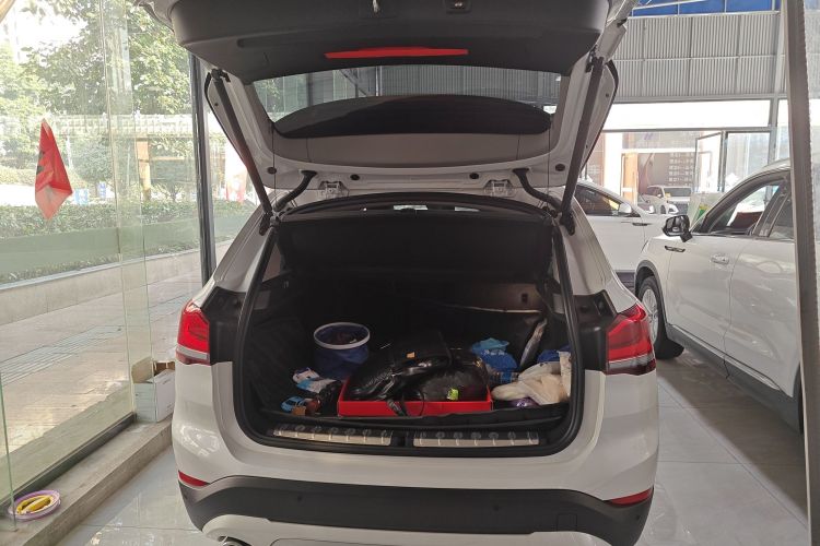 宝马X1 2022款 sDrive20Li 时尚型机舱底盘23