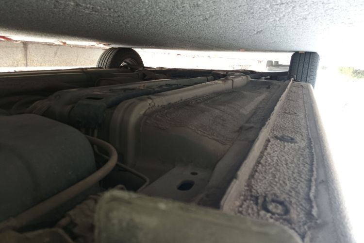 起亚K2 2015款 三厢 1.4L MT GLS局部细节9003