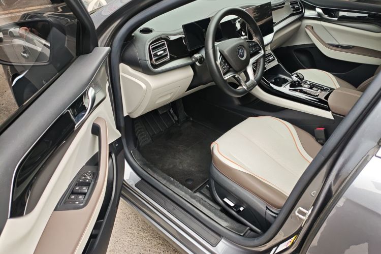 比亚迪 秦PLUS 2023款 冠军版 EV 420KM超越型中控内饰20