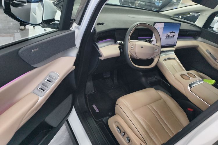 小鹏X9 2024款 702超长续航Max中控内饰7003