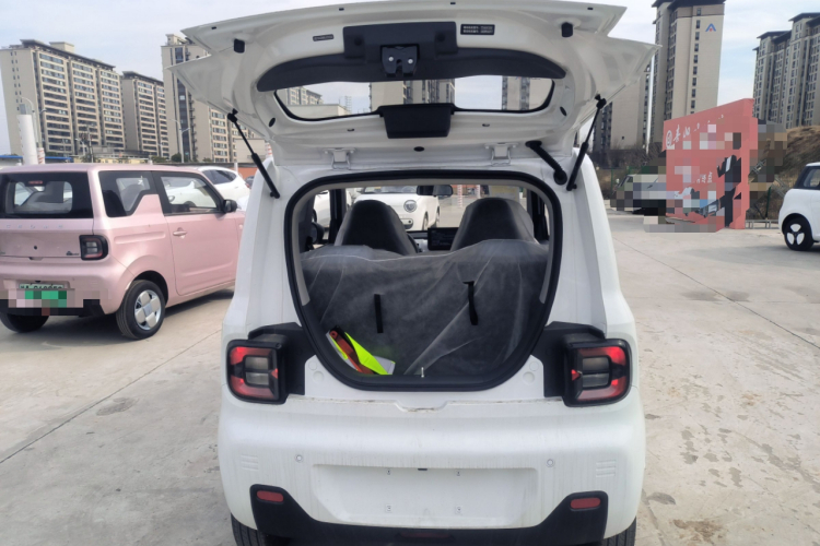 吉利银河 2024款 熊猫mini 200km 耐力熊机舱底盘23