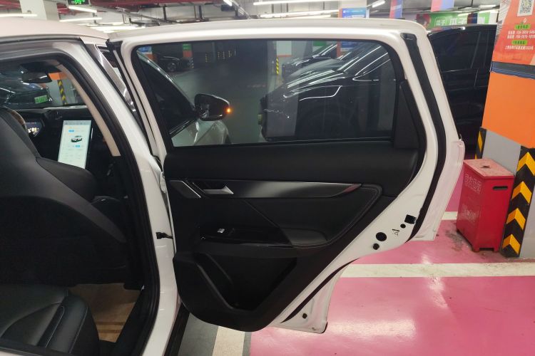 小鹏G3 2022款 G3i 520N+中控内饰7006