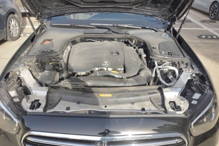 奔驰E级 2023款 改款 E 300 L 时尚型局部细节24