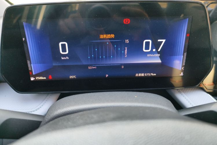 雪佛兰 科鲁泽 2024款 1.5L 双离合悦享版中控内饰15