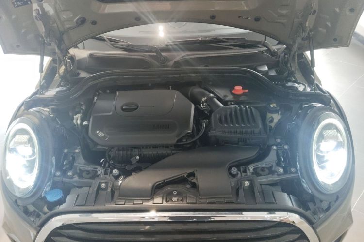 MINI 2019款 1.5T COOPER 赛车手 五门版机舱底盘24