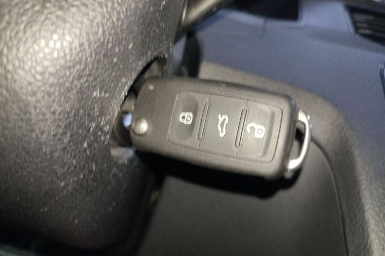 大众 桑塔纳 2021款 1.5L 手动风尚版中控内饰11