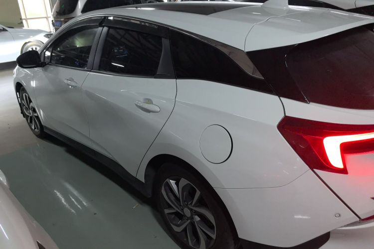 别克 微蓝6 2022款 插电混动 互联智享型车身外观4