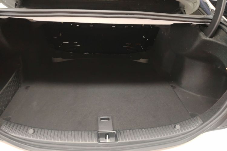 奔驰C级 2019款 改款 C 260 L 4MATIC 运动版局部细节23