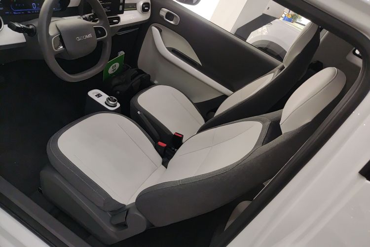 吉利银河 熊猫 2025款 210km 元气熊中控内饰19