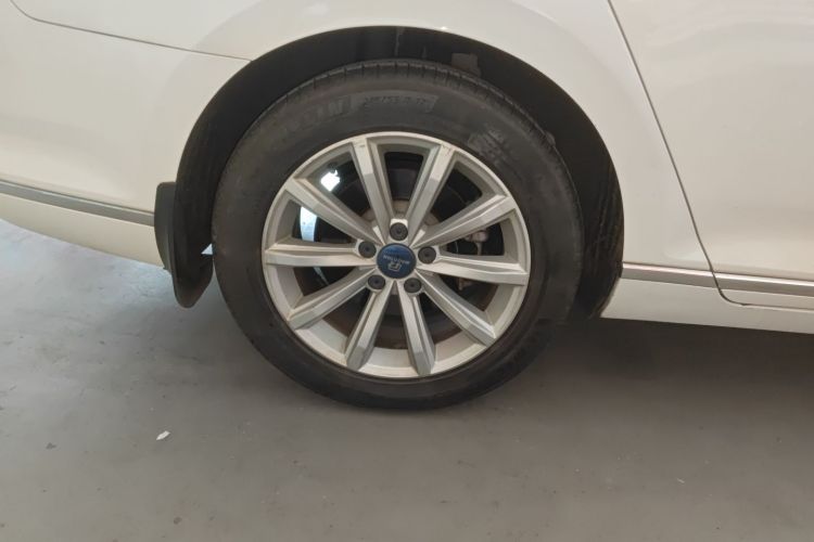 大众 迈腾 2017款 330TSI DSG 领先型车身外观6008