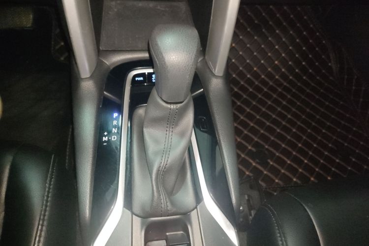 丰田 卡罗拉锐放 2022款 2.0L 先锋版局部细节18