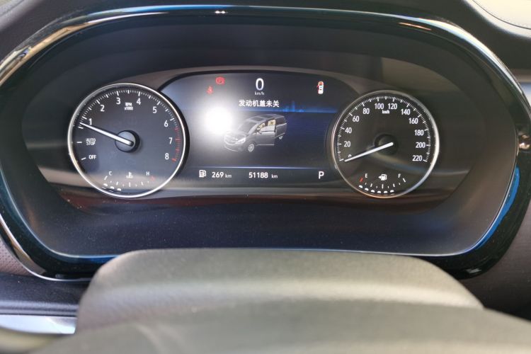 别克GL8 2021款 陆上公务舱 652T 豪华型中控内饰15