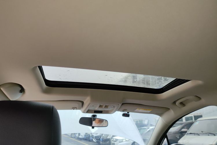 别克 威朗 2019款 三厢 15S 自动进取型局部细节22