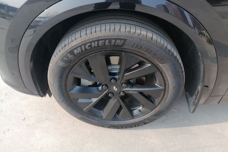 理想汽车 理想L7 2023款 Air车身外观6007