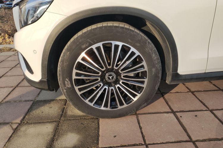 奔驰GLC 2018款 GLC 200 4MATIC车身外观6007