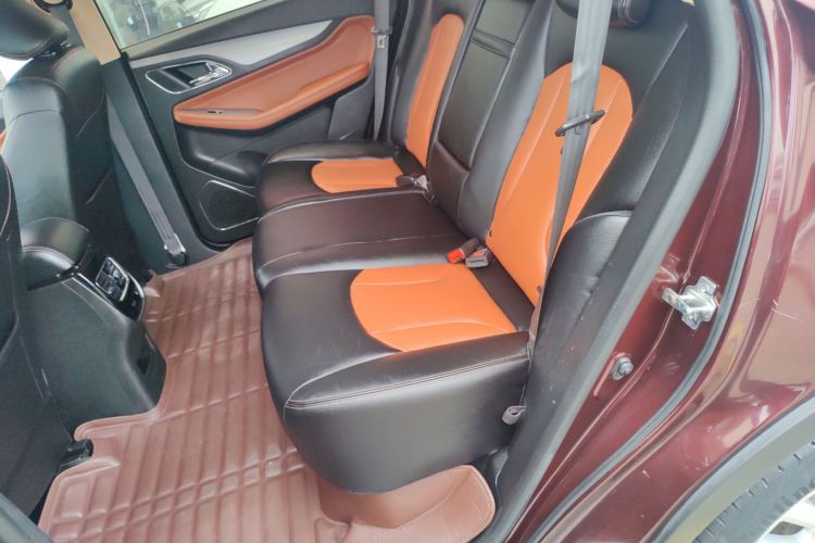 宝骏560 2016款 1.8L 手动精英型中控内饰21