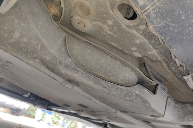 丰田 皇冠 2015款 2.0T 时尚版局部细节9002