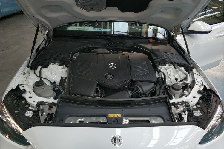 奔驰C级 2024款 改款三 C 260 L 运动版机舱底盘24