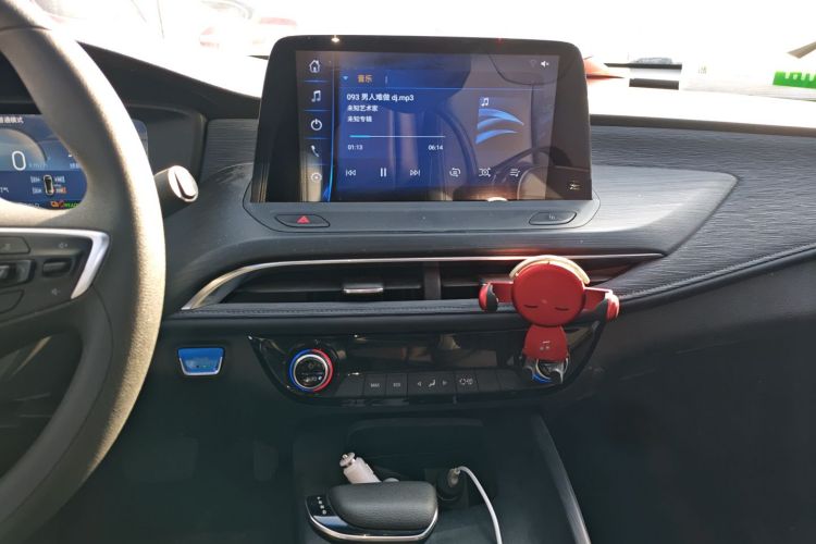 别克 微蓝6 2024款 450km 出行版中控内饰16