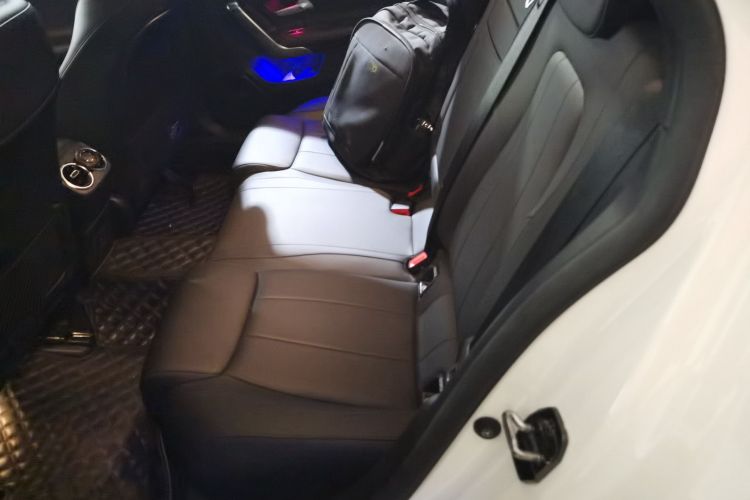 奔驰A级 2022款 改款 A 200 L 运动轿车时尚型中控内饰21