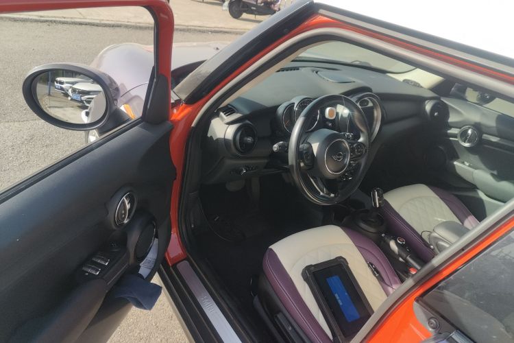 MINI 2018款 1.5T ONE 五门版中控内饰7003